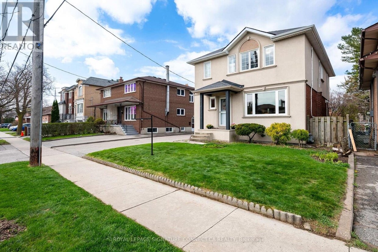 Primary Photo - 210 Beta St