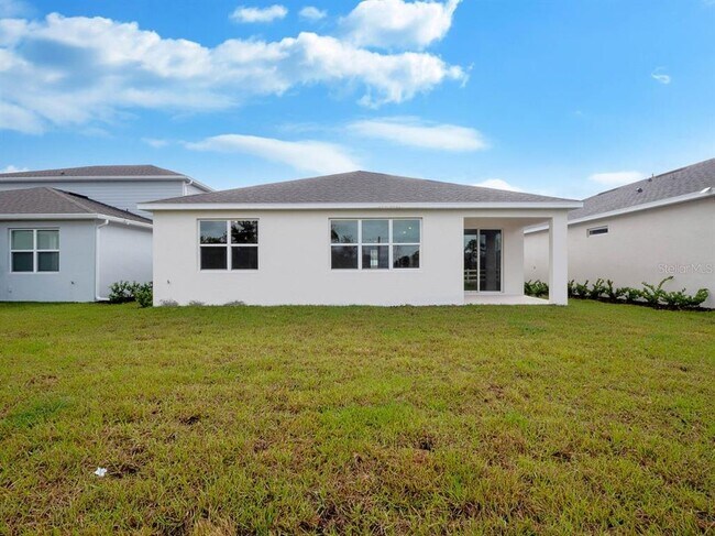 Foto del edificio - 5641 Cedar Chase Dr