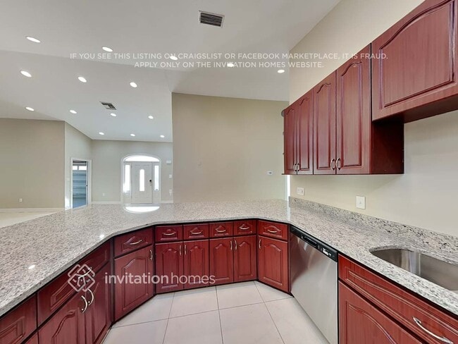 Building Photo - 2202 Curtis Dr N