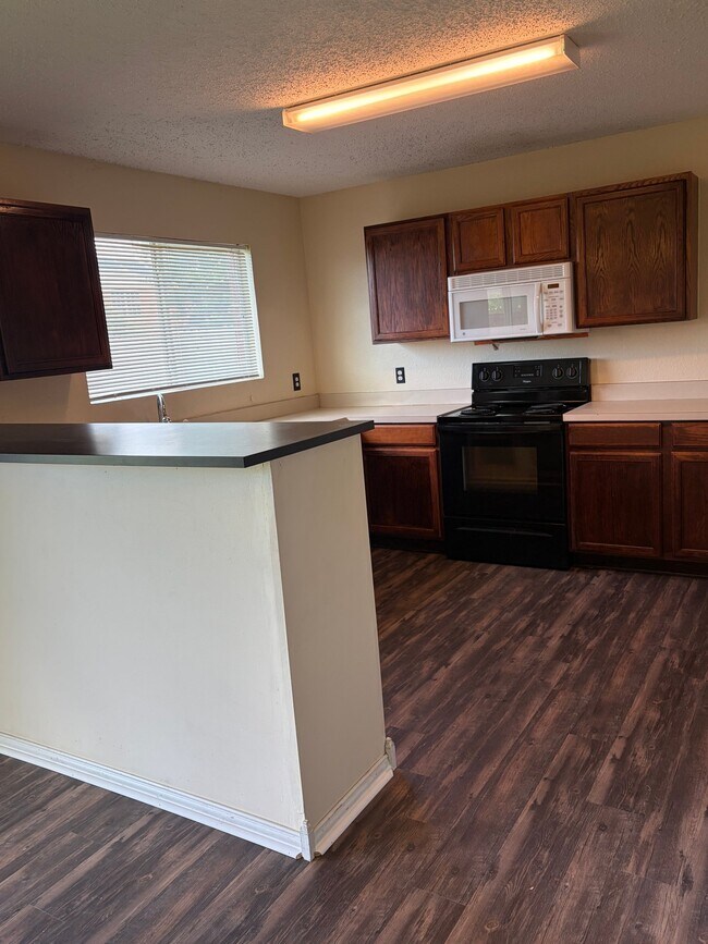 Building Photo - 8103 Zephyr Ct