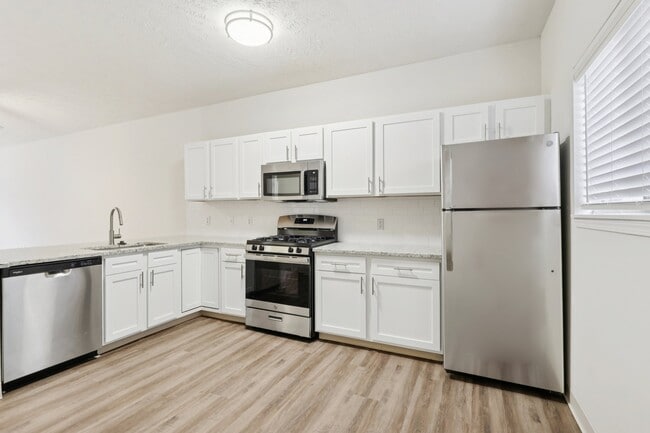 Building Photo - The Village at Pine Ridge