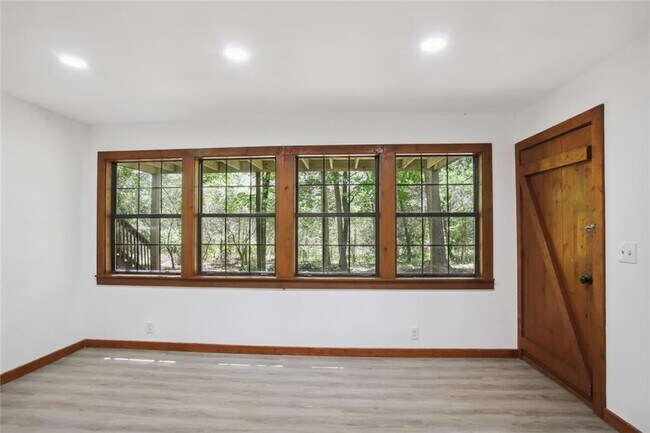 Foto del edificio - 3992 Egypt Rd SW