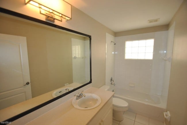 Building Photo - 3 br, 2.5 bath House - 10155 Foal Rd