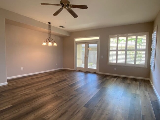 Building Photo - 55+ Sun City Lincoln - Bridgegate model