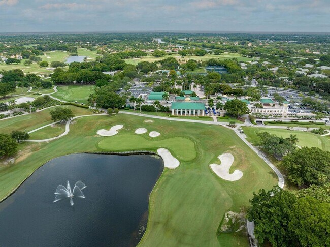 Foto del edificio - 2534 Golf View Dr