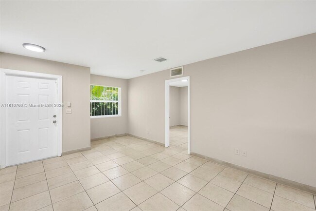Building Photo - 142 NW 69th St