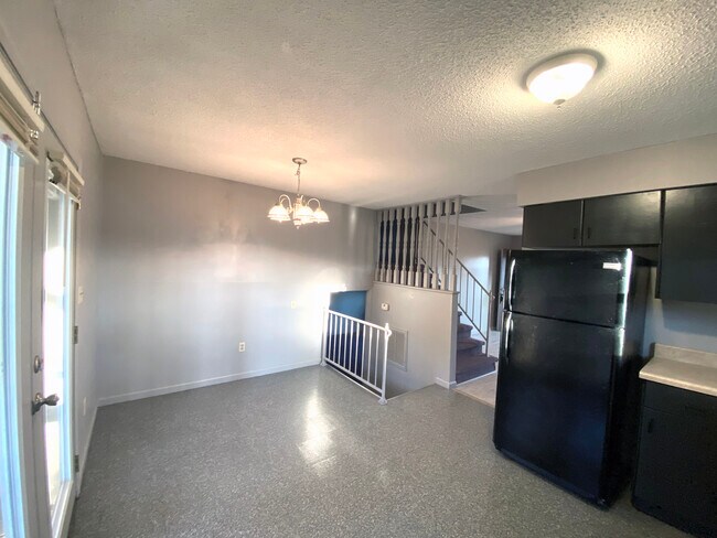 Building Photo - 739 Germantown Cir