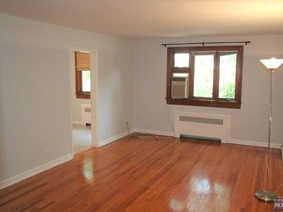 Living Room - 520 Broad Ave