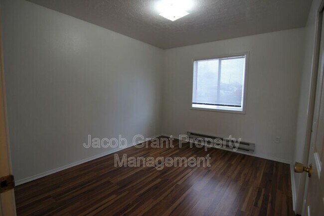 Foto del edificio - 385 Golden St