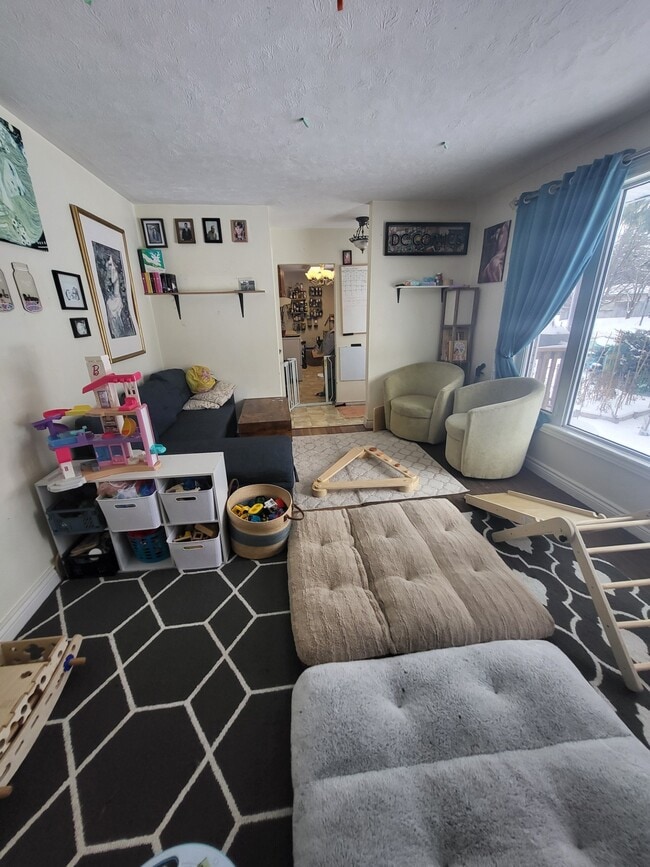 Building Photo - 185 Collison Ave