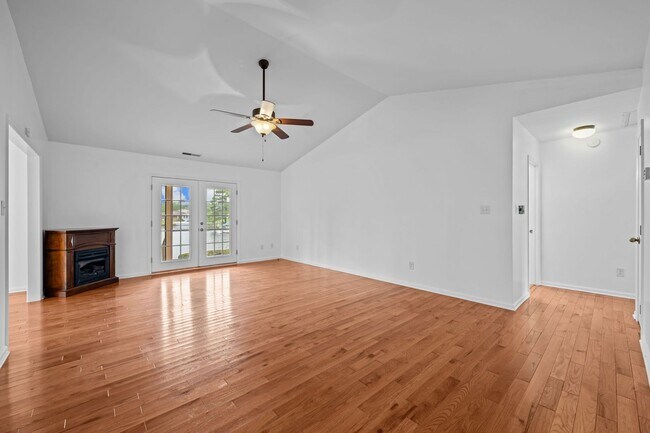 Building Photo - Private Dock Waterfront! Beautiful 3BR/2BA Gem in Fairfield Harbour!