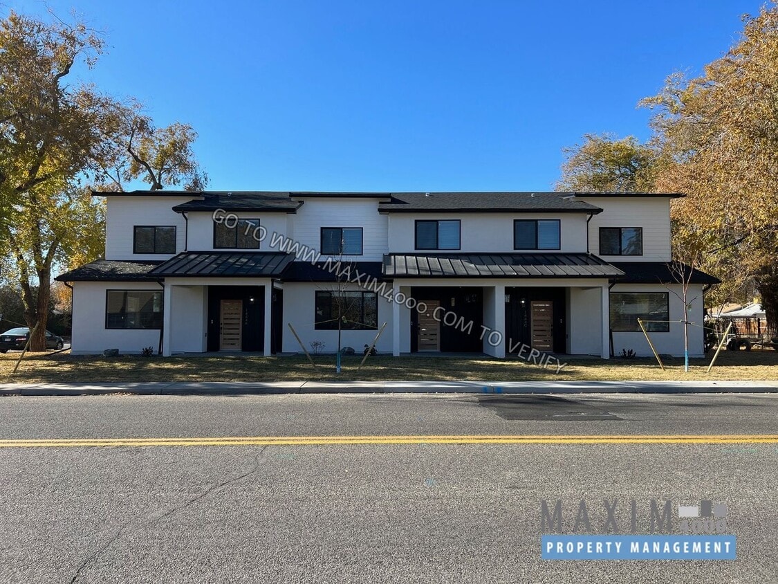 Primary Photo - 1444 Kennedy Ave