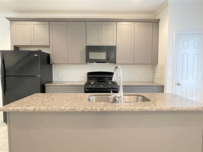 Foto del edificio - 8710 Knox St