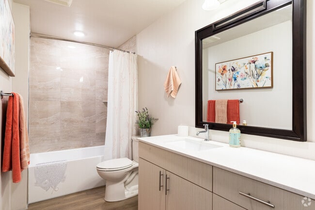 3BR, 2BA - 1,280SF - Nordic Pointe Development