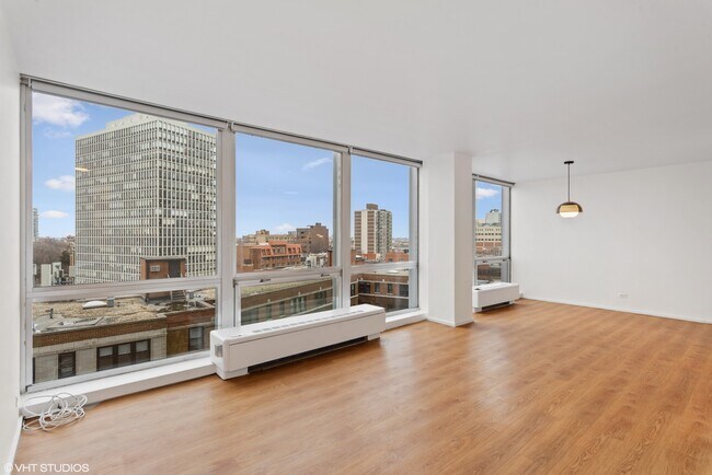 Foto del edificio - 2400 N Lakeview Ave
