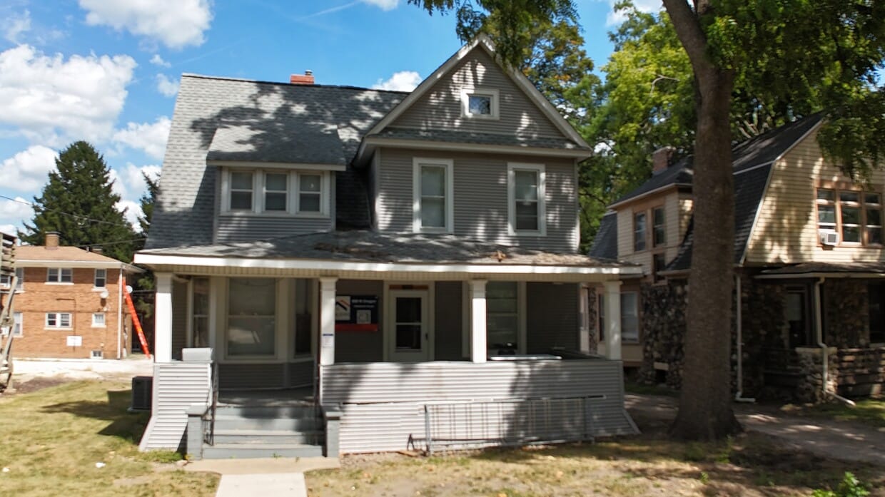 Primary Photo - 808 W Oregon St