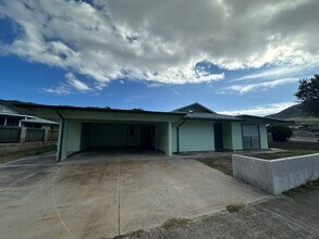 Building Photo - 929 Maniniholo St