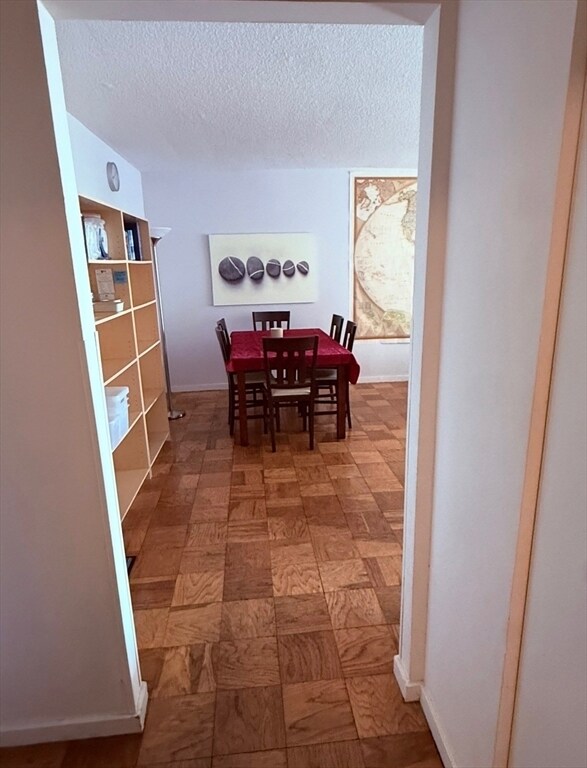 Foto del edificio - 77 Pond Ave
