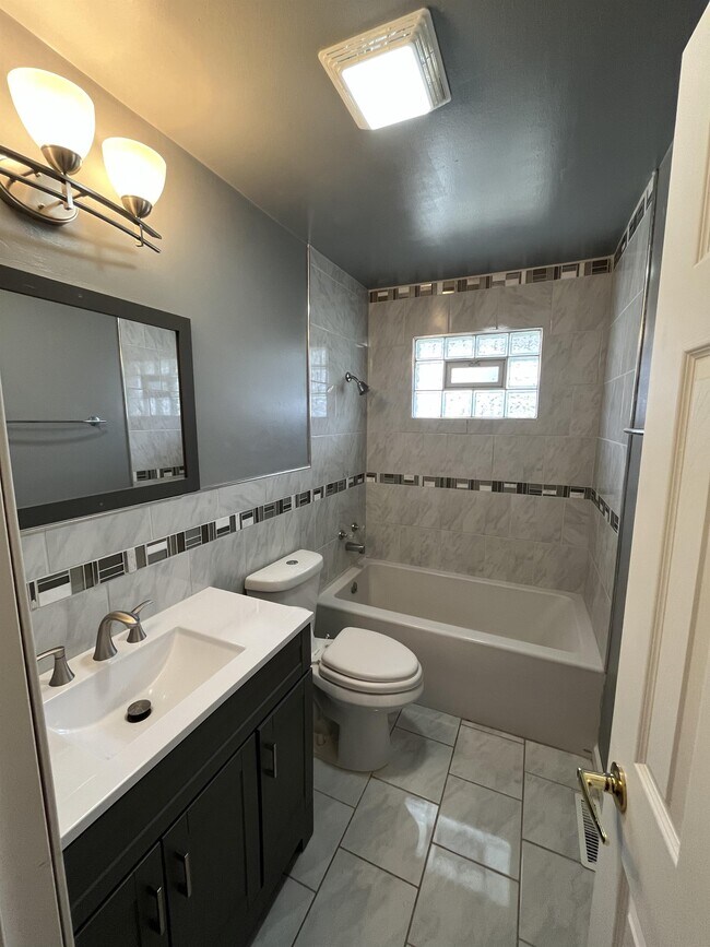 Foto del edificio - 3442 Kentucky St