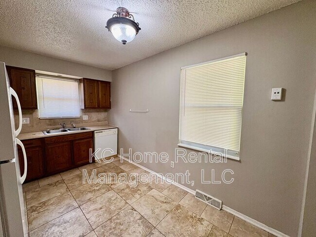 Foto del edificio - 345 N Gilbert St