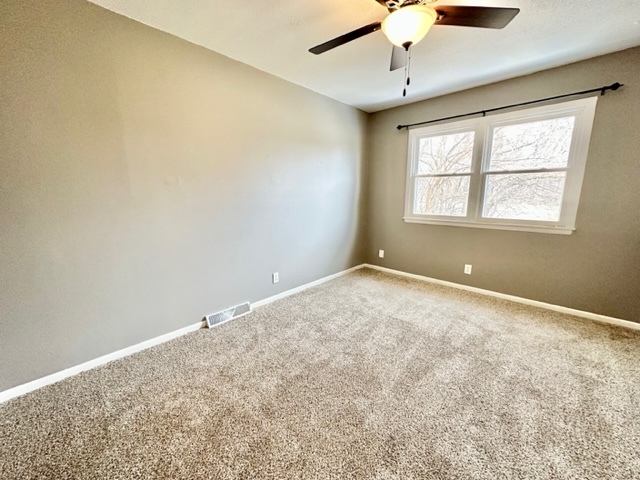 Master bedroom - 6902 Urbandale Ave