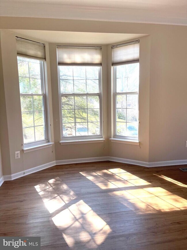 20844 Miranda Falls Square, Sterling, VA 20165 Townhome Rentals in