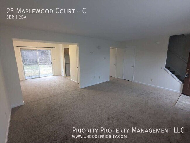Foto del edificio - 25 Maplewood Ct