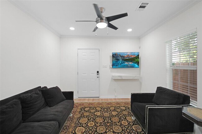 Foto del edificio - 3215 Adelia St