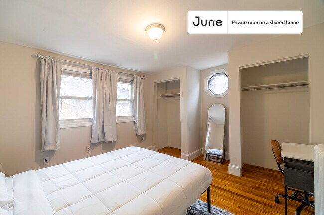 Building Photo - Room in Shared 4 bed/2 bath home