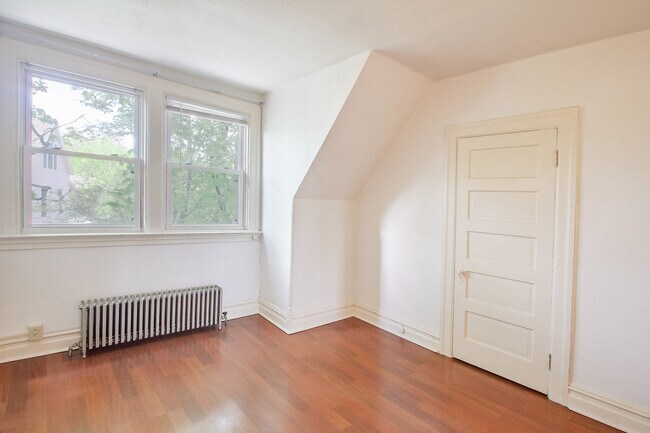 Foto del edificio - 405 Biddle Ave