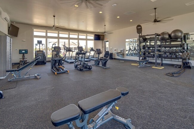 Building Photo - POOL & Clubhouse! 3 Bdrm, 2.5 Bath 1450 sq ft Townhouse, All Appliances, Gas Heat & A/C, Pet OK, ...