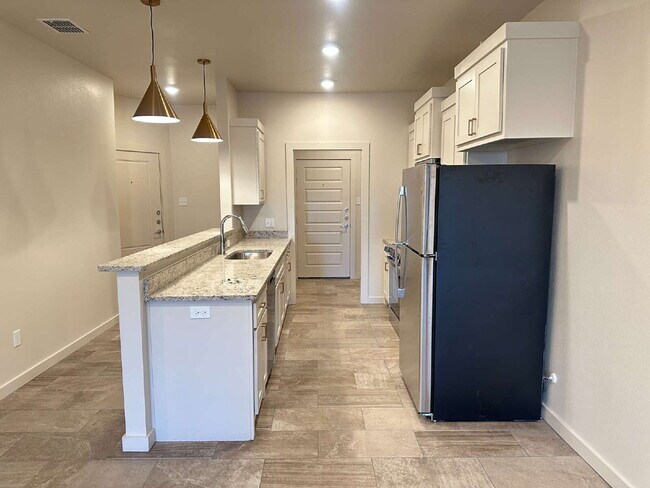 Foto del edificio - Brand new townhomes in Frenship ISD!