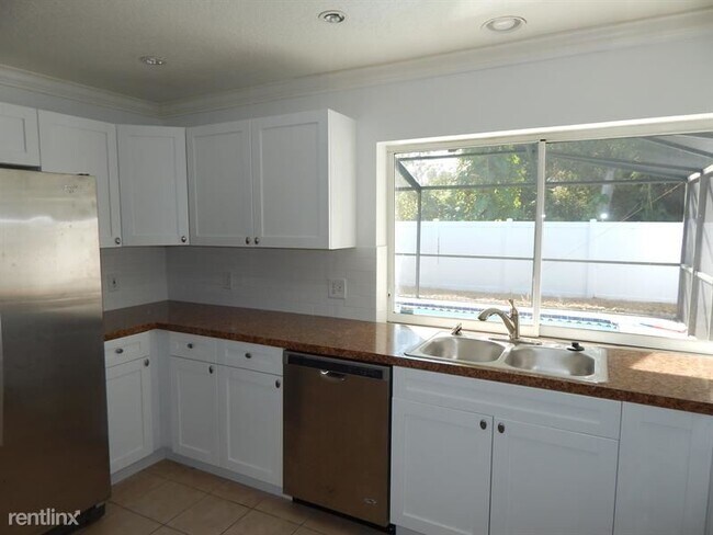 Foto del edificio - 4 br, 2 bath House - 2702 Wendover Terrace...