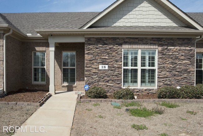 Building Photo - 18 Atherton Cir SW