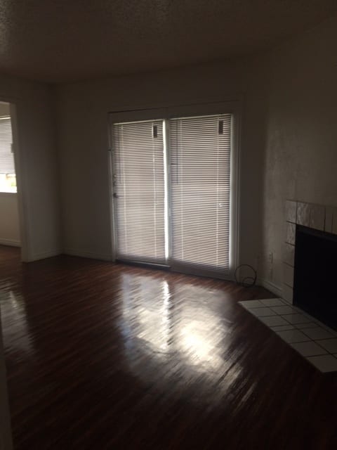 Building Photo - 111 Lake Meadows Dr