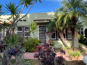 Building Photo - 4637-4645 Park Blvd