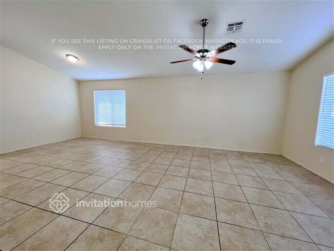 Foto del edificio - 11311 W Alice Ave