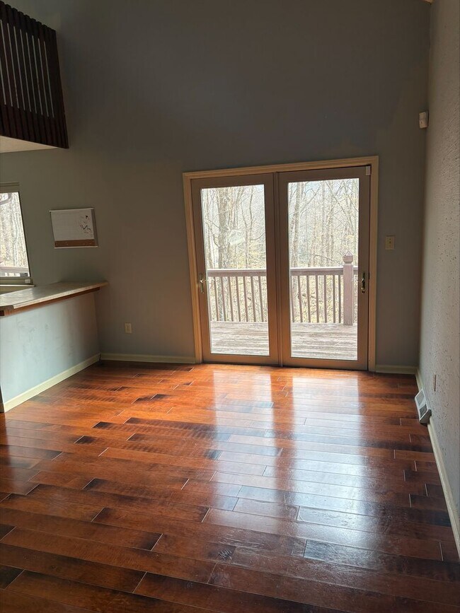 Foto del edificio - 2bed 2.5bath Condo Great Johnson City Location Close to ETSU