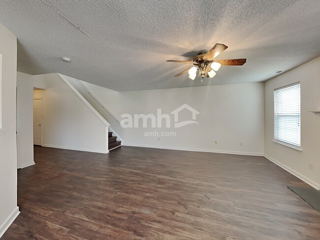 Building Photo - 10502 Plantain Ct