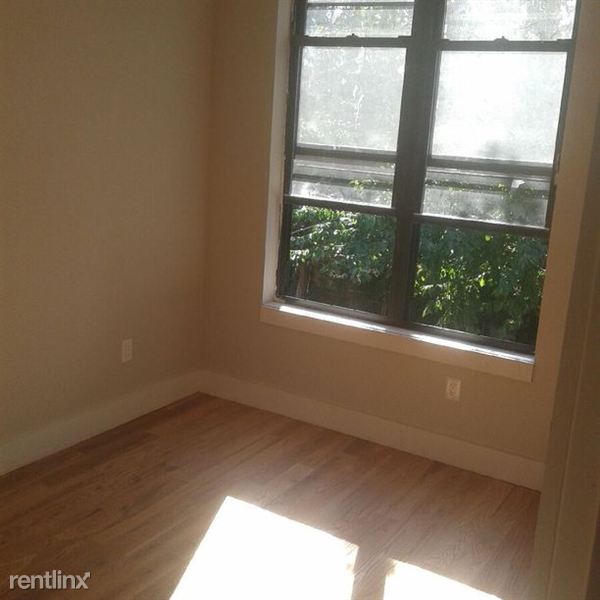 Foto principal - 1866 Gates Ave