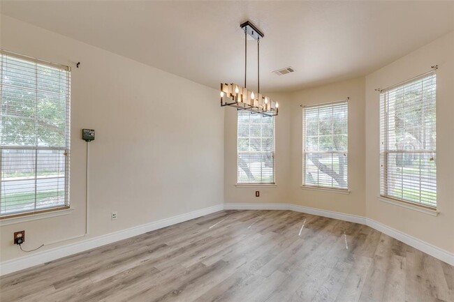 Foto del edificio - 12601 Duckcreek Ct