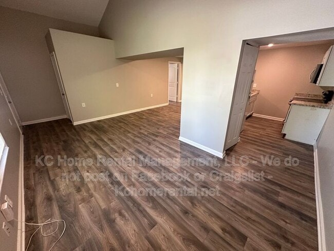 Foto del edificio - 4140 E 60 Terrace