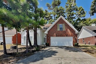 Building Photo - 1745 Fay Dr