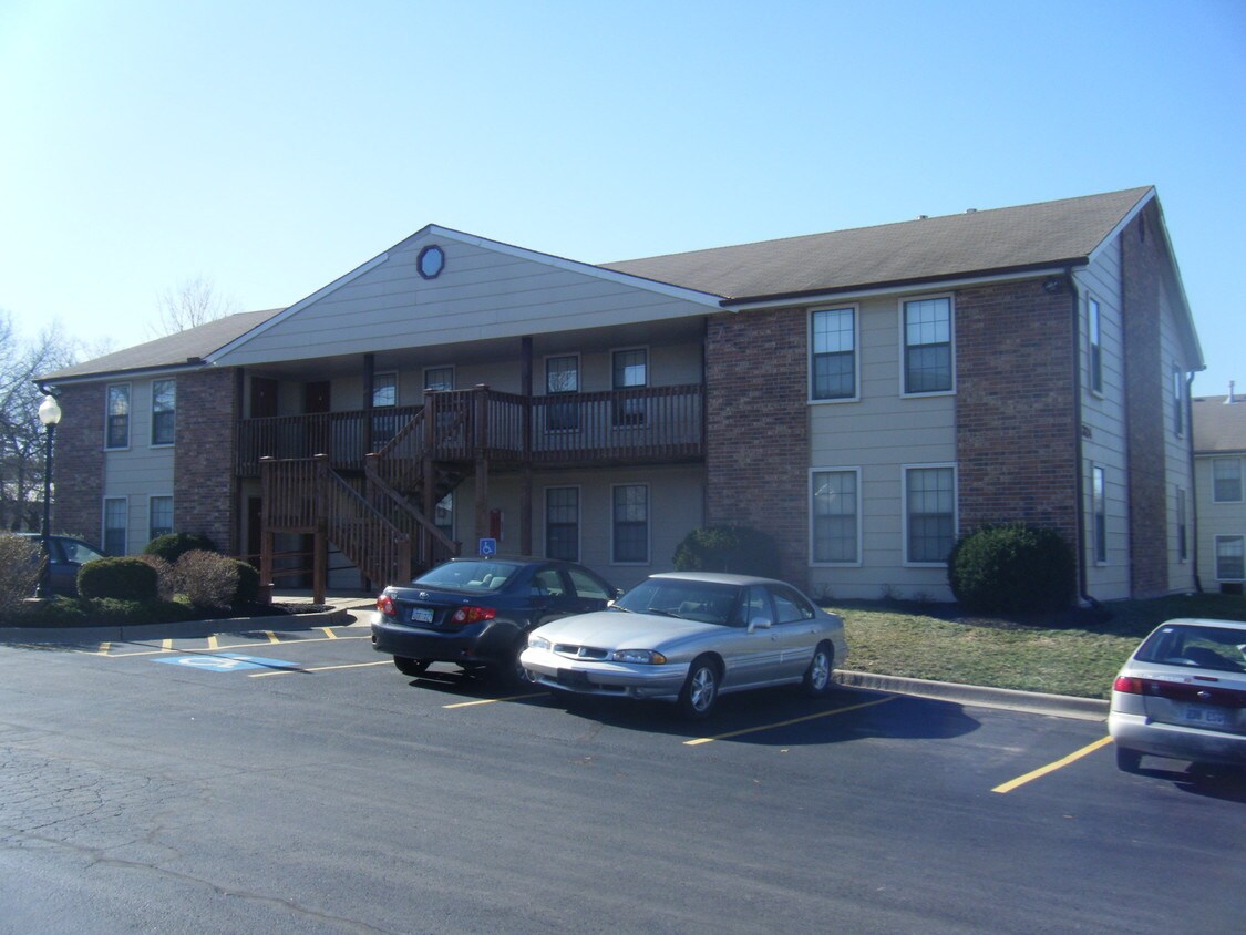 Primary Photo - 1314 N Northridge Pkwy