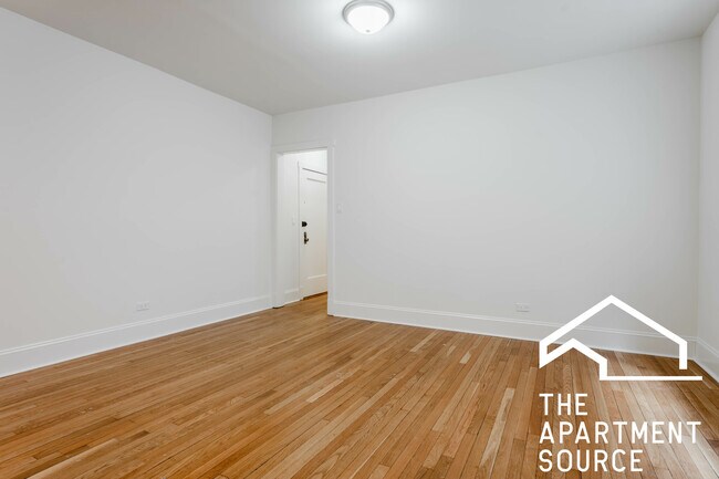 Foto del edificio - 4845 N Kimball Ave