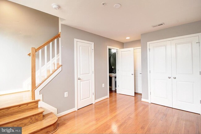 Building Photo - 1416 Wheyfield Dr