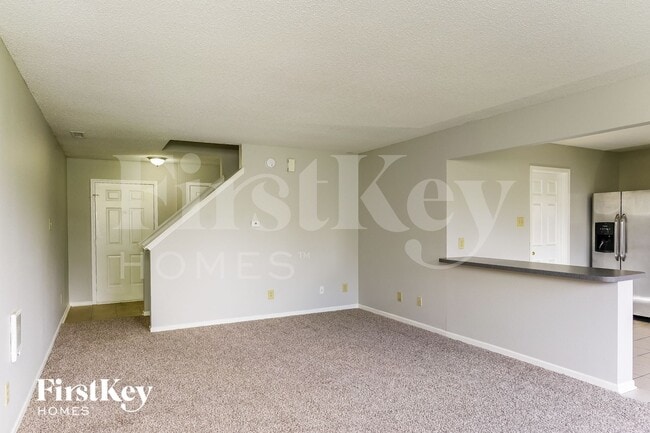 Building Photo - 8837 Hosta Way