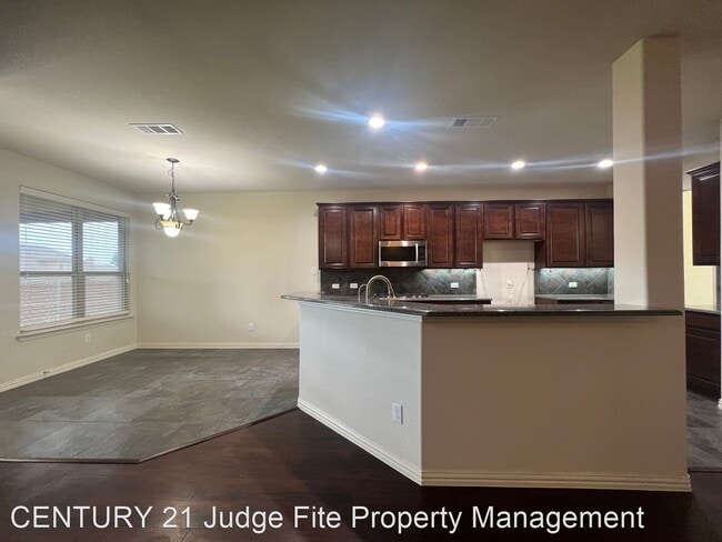 Building Photo - 5 br, 3.5 bath House - 11937 Cisco Court