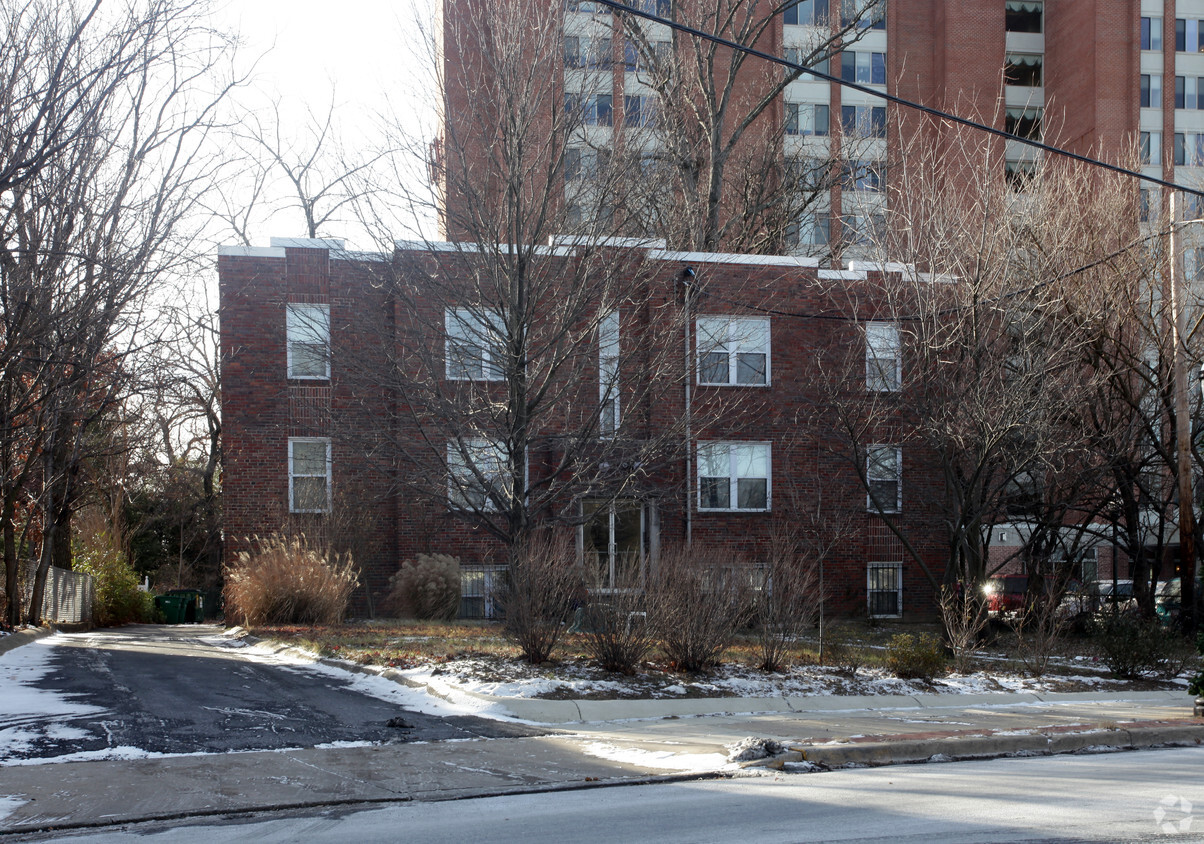 Primary Photo - 7057 Carroll Ave