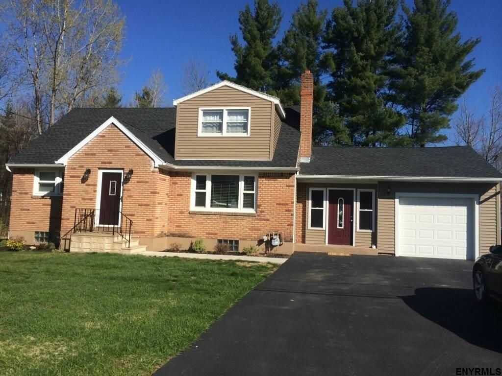 Foto principal - 217 Arrow St S